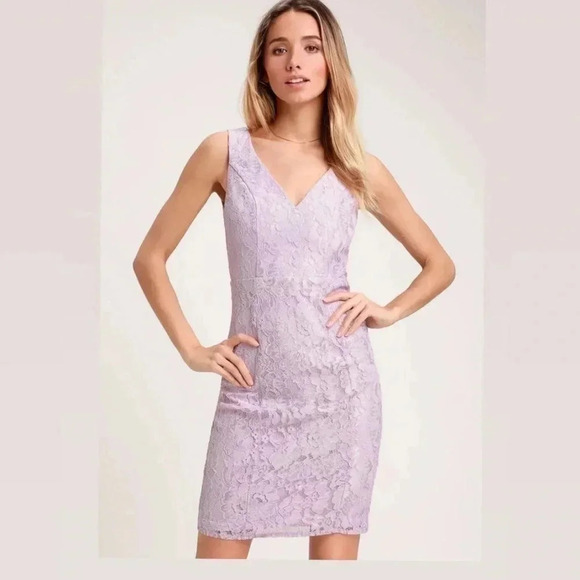 NWT Lulu’s Lilac Lace Midi Dress Size Small - Picture 2 of 15